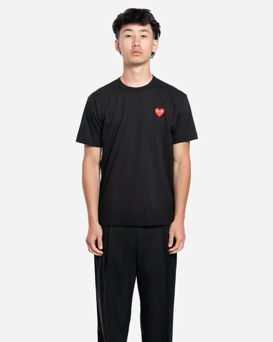 T-Shirt Play Classic Heart Emblem – Image 2