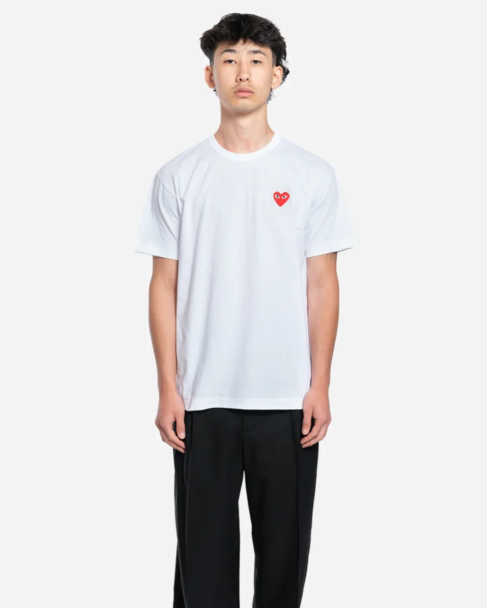 T-Shirt Play Classic Heart Emblem – Image 6