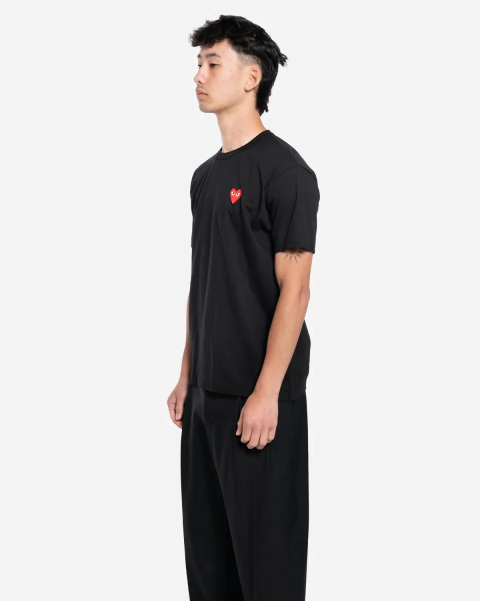 T-Shirt Play Classic Heart Emblem – Image 4