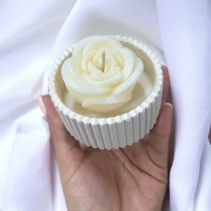 BOUGIE EN CONTENANT ROSE