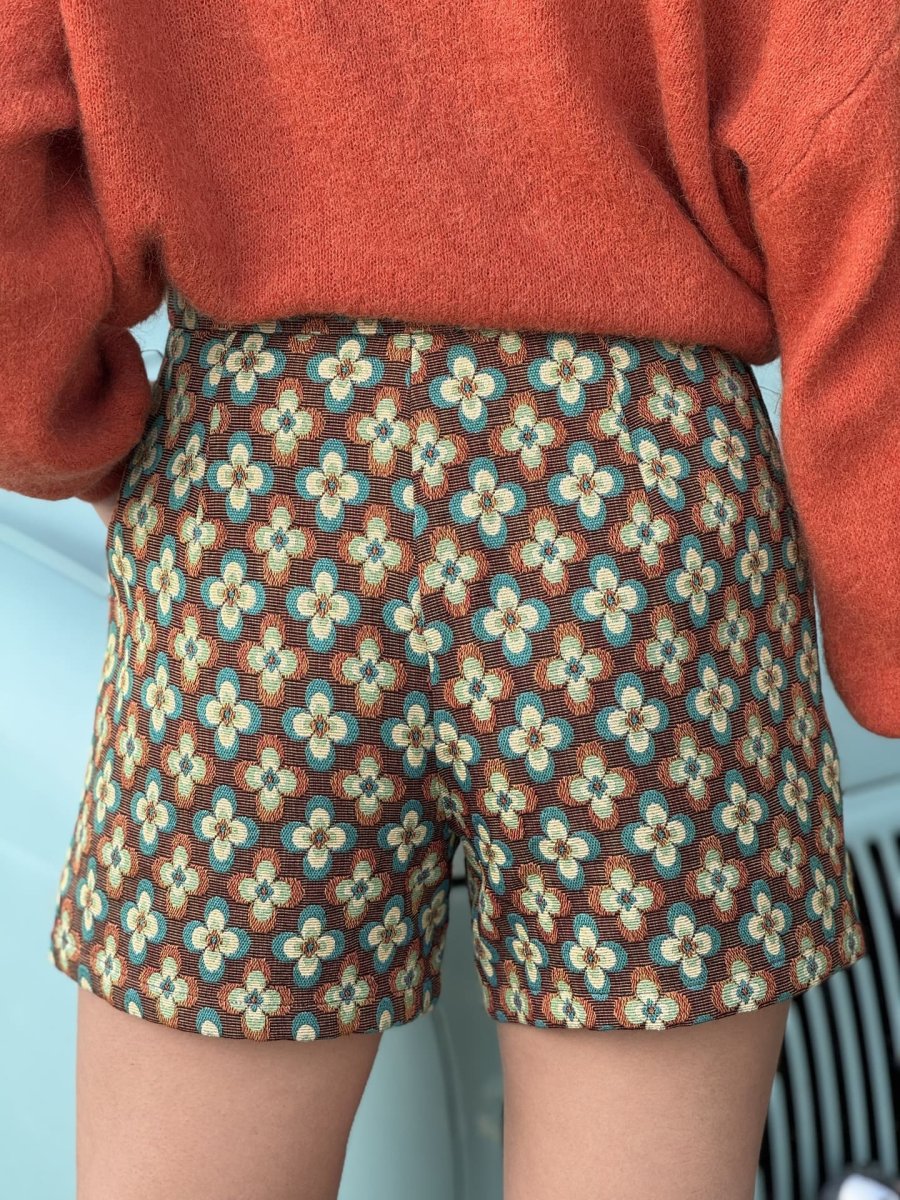 Short Nicole – Image 3