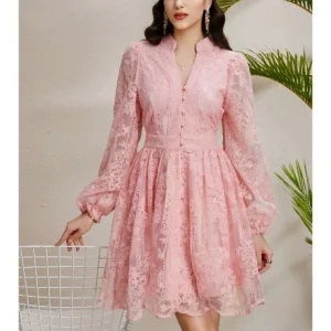 Robe cocktail rose poudré dentelle