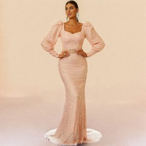 Robe sirène rose poudré